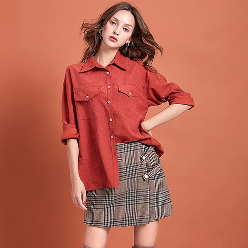 ARTKA/ г. Новые осенние женские блузки Однотонная рубашка с отложным воротником Минималистичная Свободная Повседневная блузка с длинными рукавами женская SA10394Q - Цвет: Красный