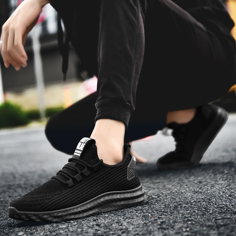 New Men Shoes Lightweight Comfortable Breathable Walking Sneakers Men Casual Shoes Lace-Up Shoes Tenis Feminino Zapatos