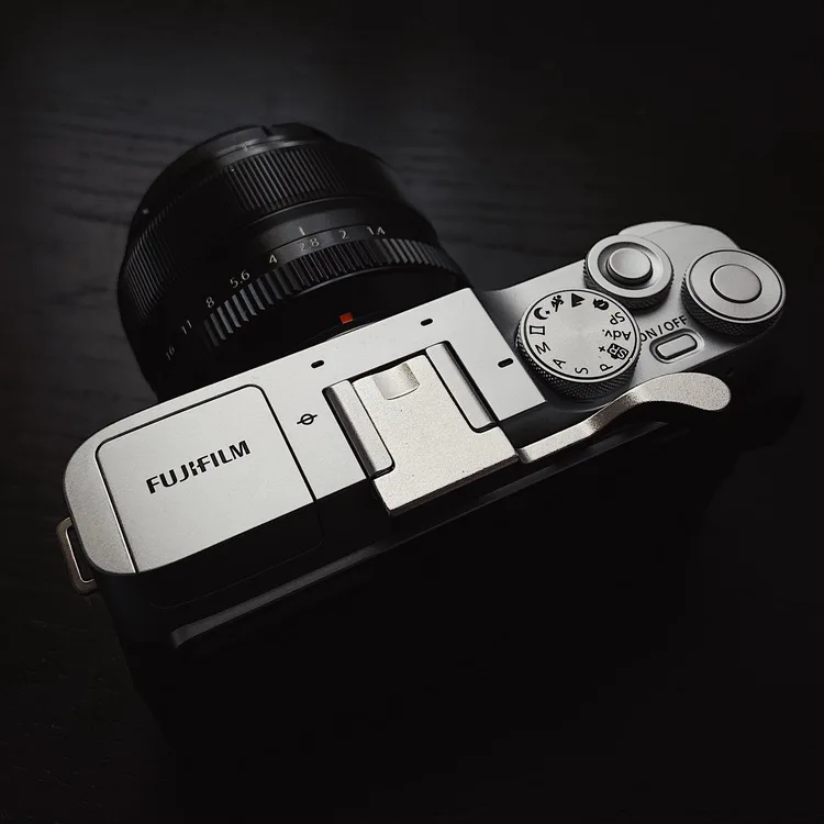 O1CN018vhrMz1ees2oJVwxl_!!66463897