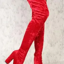 Пикантные красные ботфорты на высоком каблуке; бархатные женские сапоги