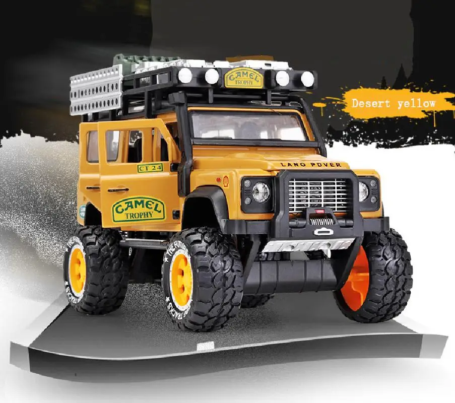 1:28 литой игрушечный автомобиль Camel Defender модель автомобиля игрушка трофей детский звук и светильник Коллекционная модель автомобиля подарок на день рождения игрушечный автомобиль
