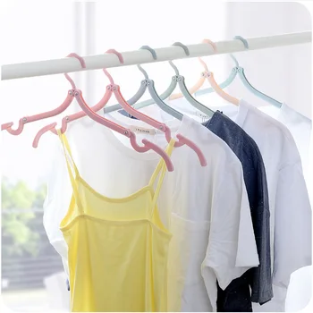 

Nordic foldable Magic Travel hangers portable travel anti-skid hangers plastic clothes hangers