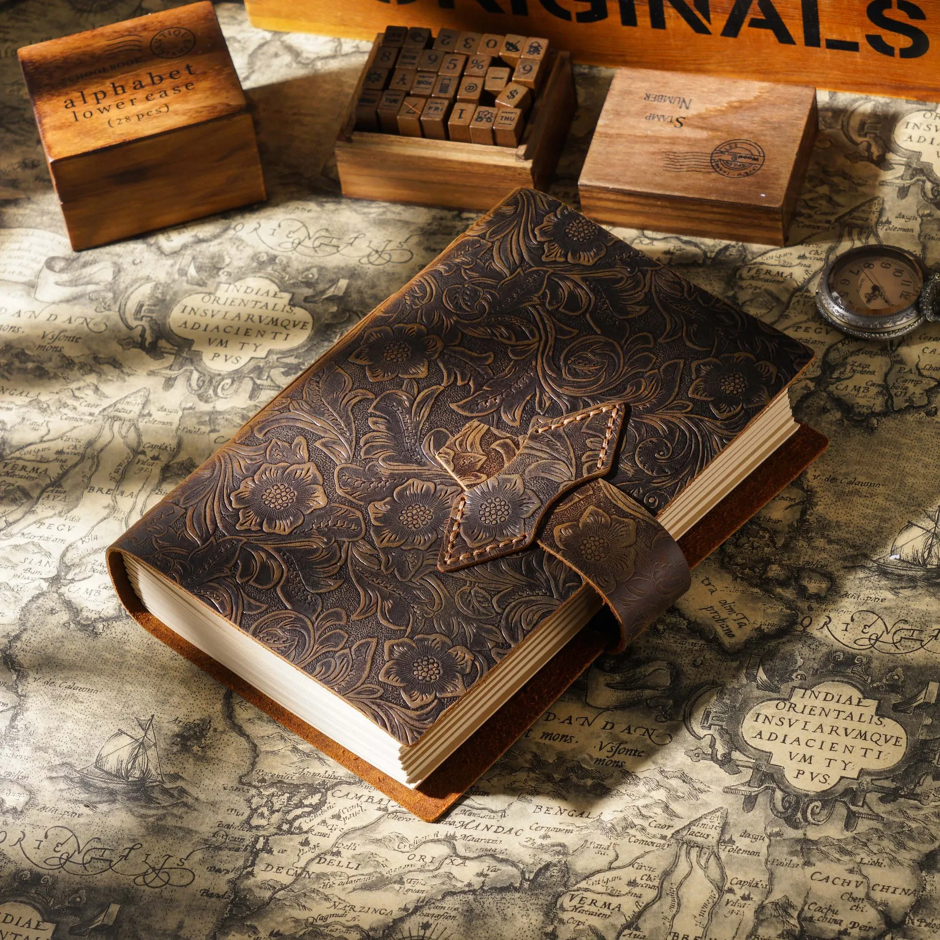 Handmade Notebook Cowhide Leather Journal Flower Cover DIY Thick Sketchbook Retro Diary Blank Kraft Paper Travel Book 400 Pages |