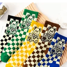 

Retro Cartoon Socks Personality Embroidery Bear Checkerboard Sports Socks Ins Tide Unisex Couples Skateboard Casual Fashion Sock