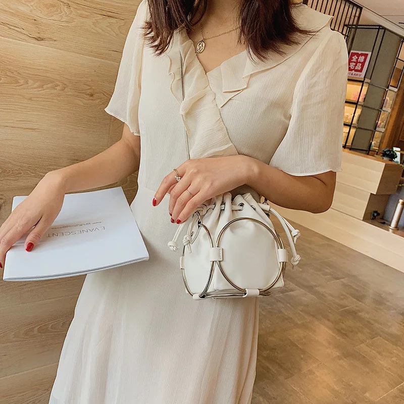

Fashion ring rope bucket bag on the new 2019 new ring solid color Joker casual slung shoulder bag