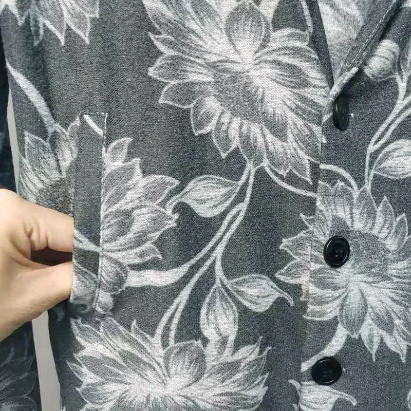 Autumn New Product V Collar Men's Printed Cardigan Fashion Trend Male Flower Thin Coat J5002