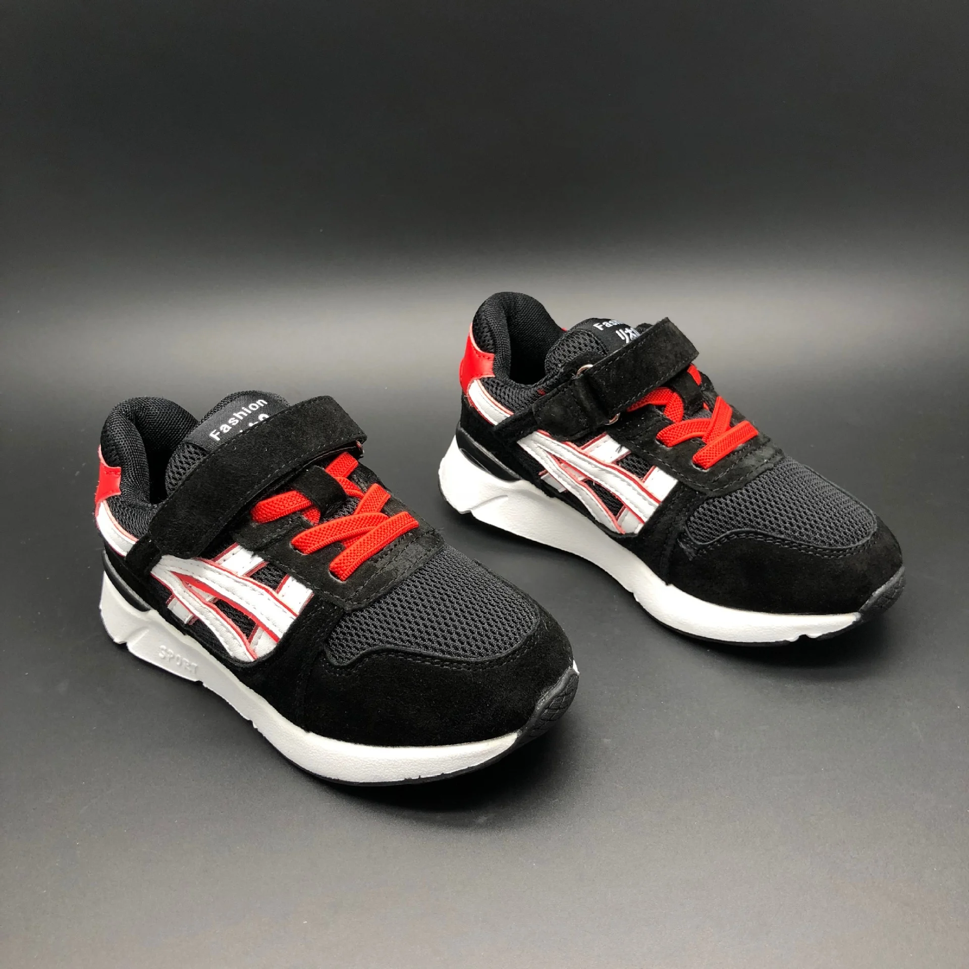 

2019 autumn new children's shoes fashion street fashion children's sports shoes convenient and durable black student shoes