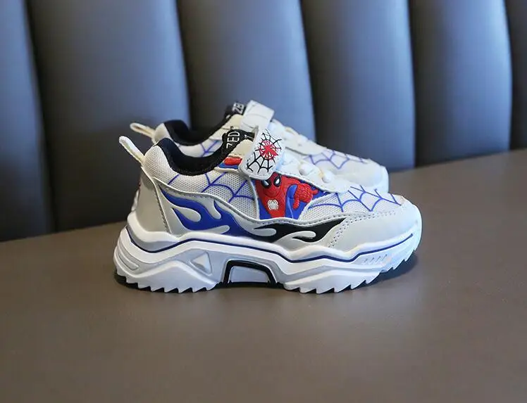 Весенне-осенние кожаные кроссовки для маленьких мальчиков; модная детская спортивная обувь; повседневная детская обувь на плоской подошве с героями мультфильмов