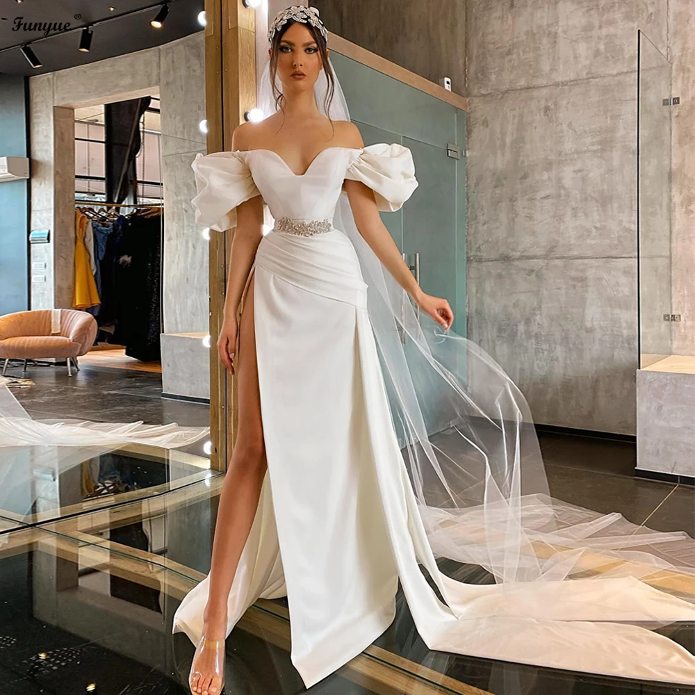 

Sexy Mermaid Wedding Dresses New Crystal Belt Ivroy Bridal Gown for Bride Puff Sleeves High Split Satin Vestido De Noiva