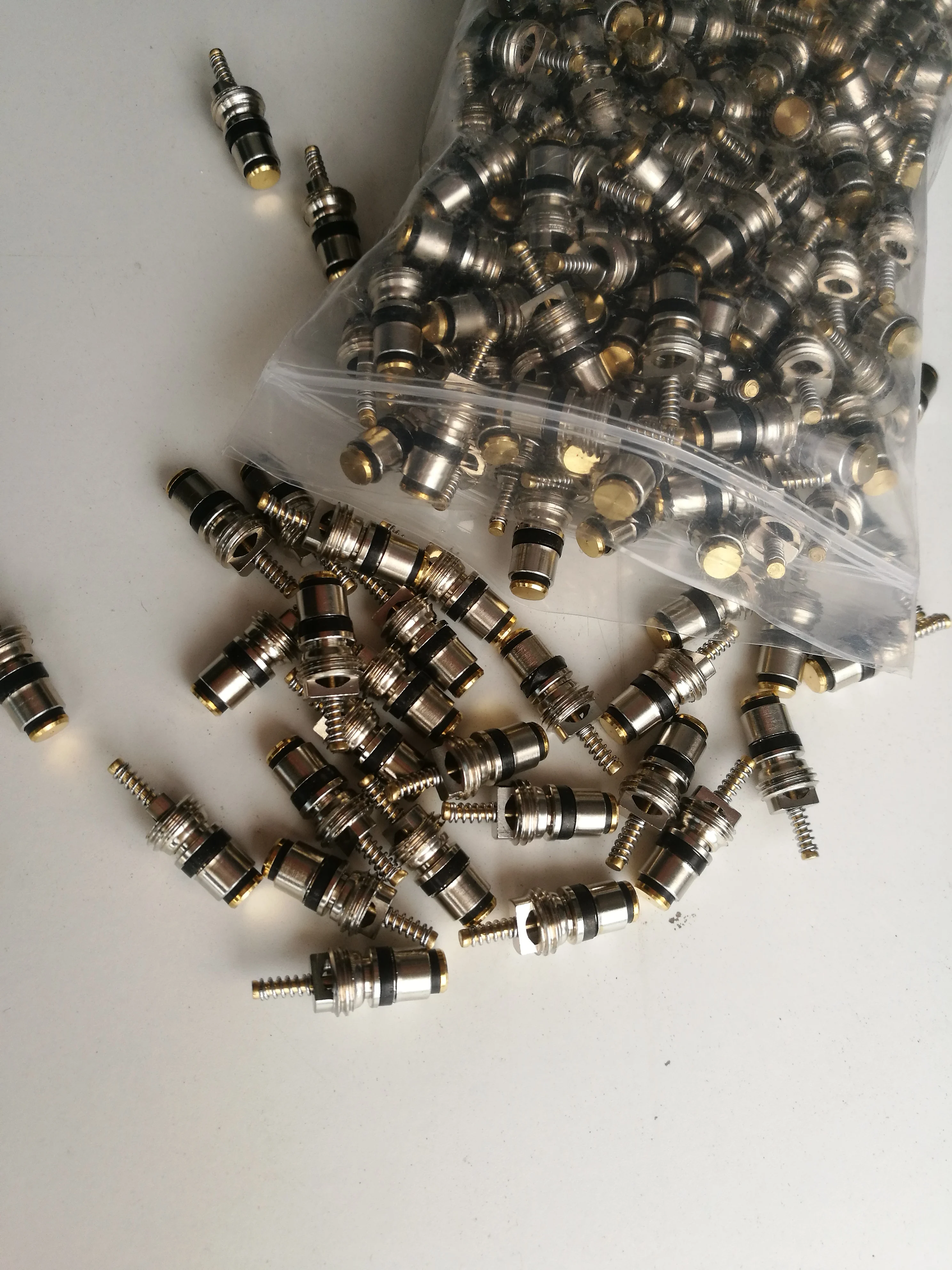 RGFROST M8*1 HNBR 50pcs A/C Valve Core R134a of Car AC valves Auto AC Piping High pressure resistance Copper Valve Core