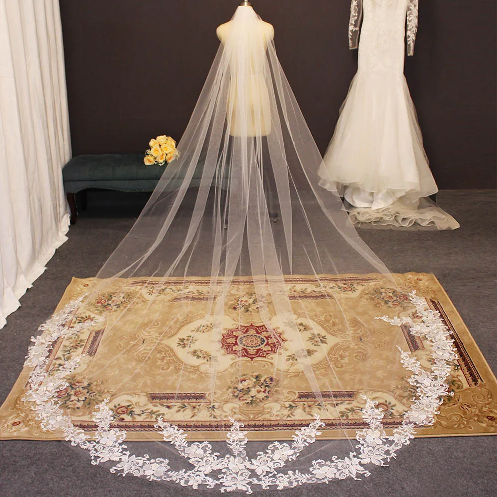 

Lace Appliques Long Wedding Veil Cathedral Bridal Veil with Comb One Layer 3 Meters Veil for Bride Velo de Novia