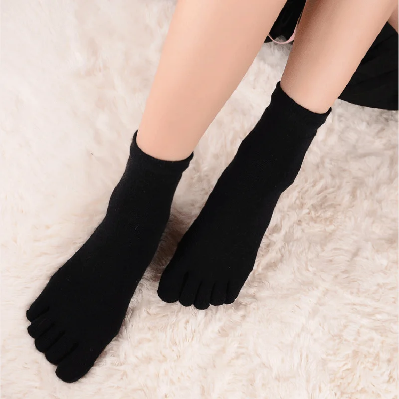 5 Pairs Winter Socks for Women Thicken Cotton Terry Thermal Five Finger Socks Solid Simple Breathable Warm Snow Socks with Toes