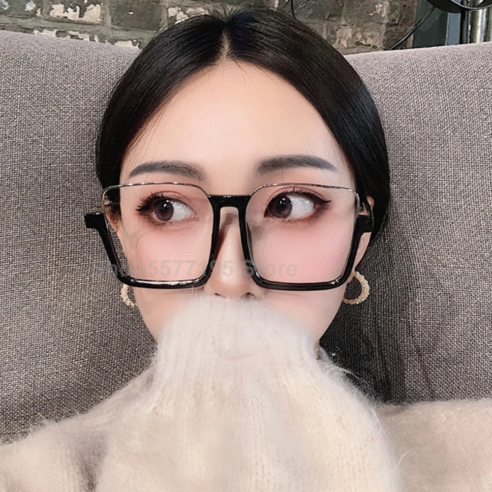 

2020 New Vintage Metal Square Glasses Frame Women Brand Designer Fashion Decorative Eyeglasses Woman Optical Spectacles Eyewear
