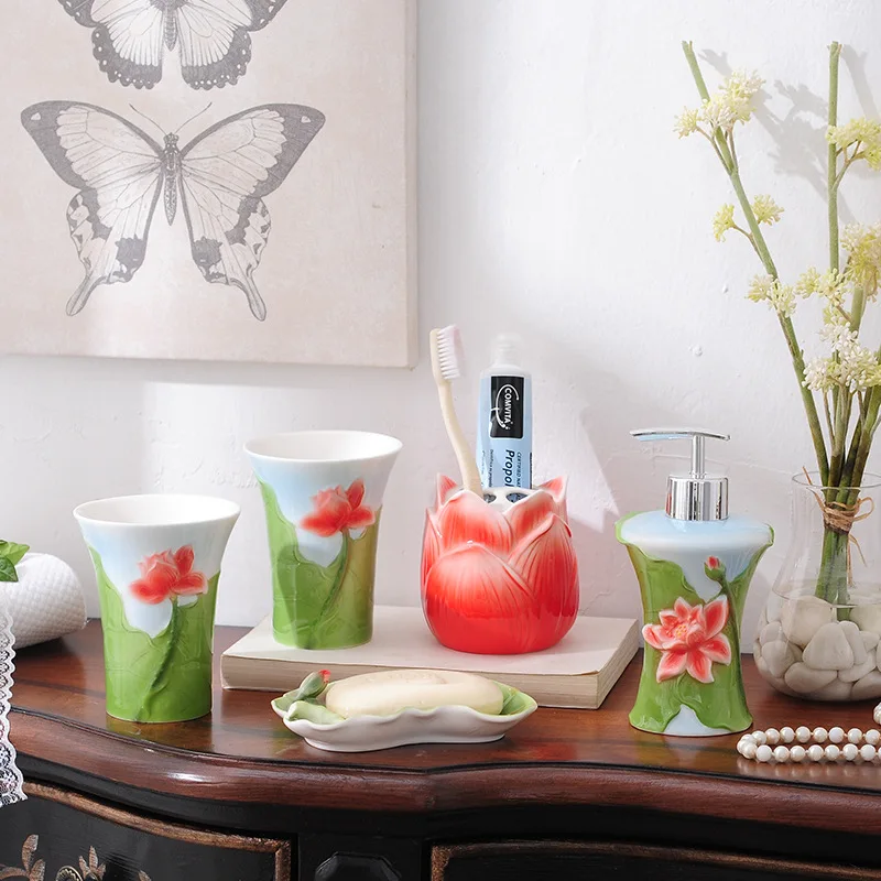 

New creative 5 piece ceramic fresh lotus leaf bathroom set art wash ceramic set new fashion enamel Bone China Lotus Wedding gift