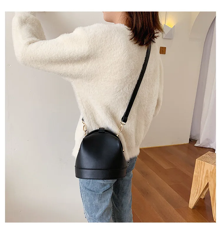 12175411379_220815544