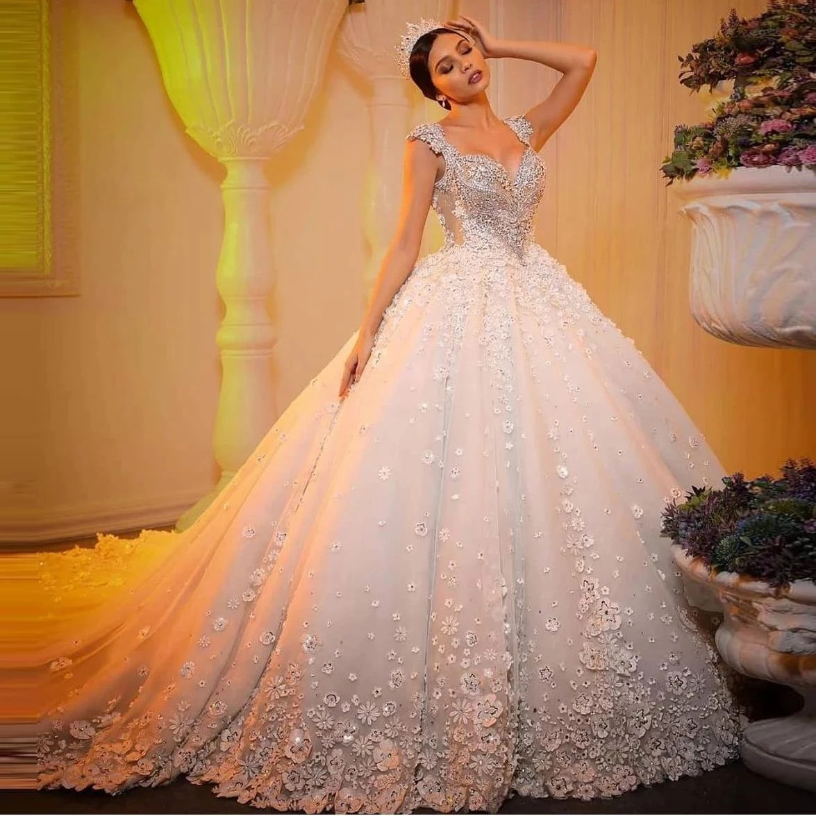 クリスタルとパールのウェディングドレス かわいい 3d花 真珠 Wifi ファッショナブル 21 ウェディングドレス Aliexpress