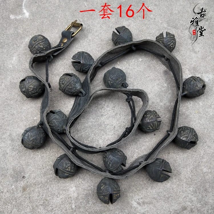Retro bronze tiger head and longevity bell