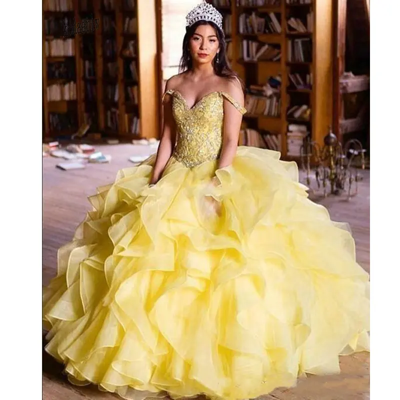 Vestidos de quinceaneras V образным вырезом предложение плечо Блестящие кристаллы Многоуровневое органза Желтый элегантный развертки поезд Свадебные платья