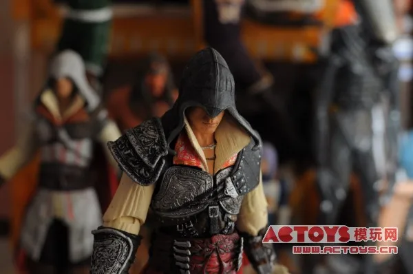 Neca МакФарлейн Assassin's Creed 4 Black поглощения ткань»; ботинки в стиле «Эдвард Кенуэй Коннор 6-дюймового мобильного фигурка Гараж Комплект