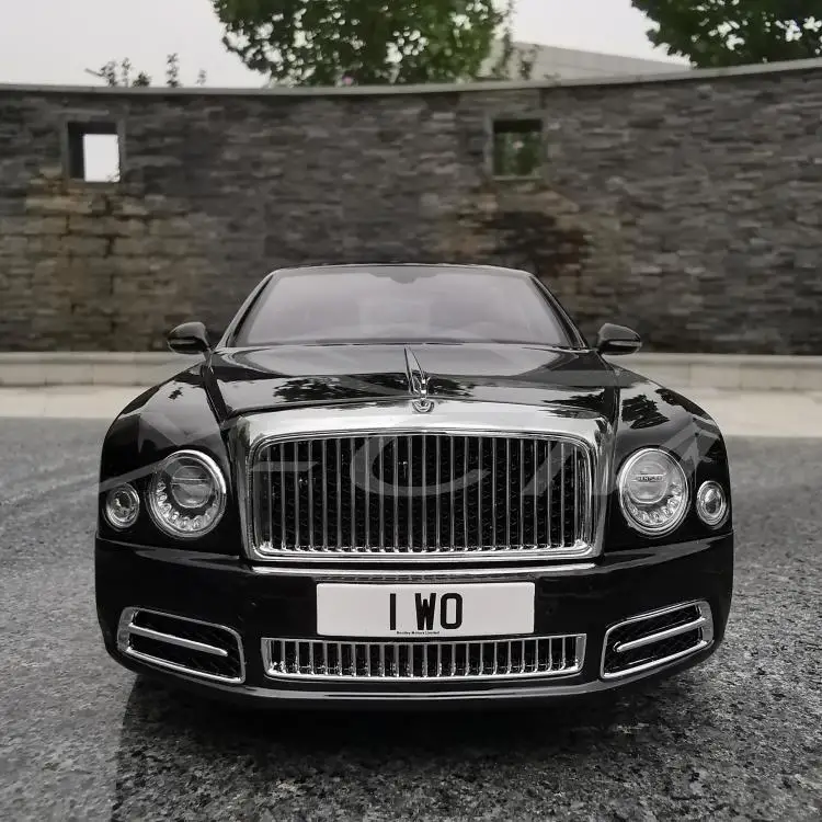 Литая под давлением модель автомобиля почти настоящая Bentley Mulsanne w. O. Издание Mulliner 1:18+ маленький подарок