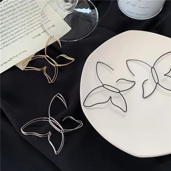 

2020 Fashion Retro Large Butterfly Ear Stud Earrings Ladies Jewelry Gold Black Personality Butterfly Earrings Jewelry Party Gift