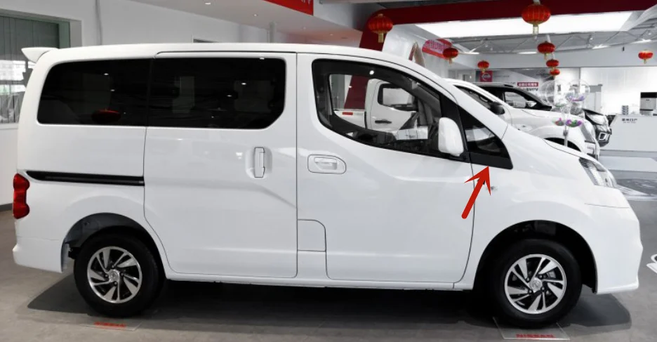 ABS покрытие модифицированное окно треугольник Блестки для Nissan nv200