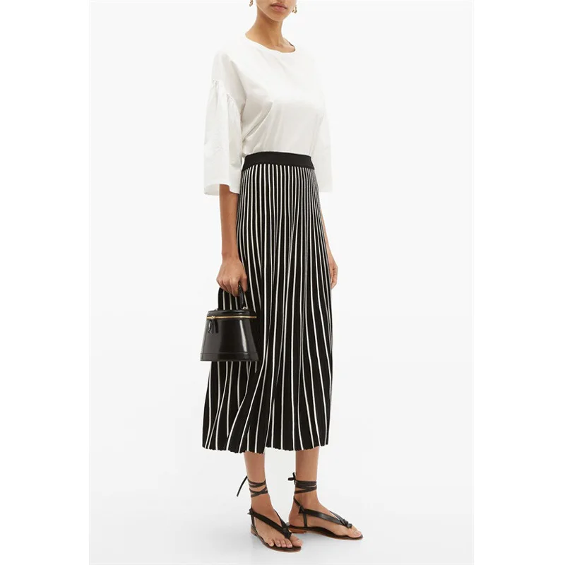 

European Version of the 19-Mixed Colors Vertical Stripes Design Cashmere Wool Black Stripe Pleated Needle Big Hemline Woven Medi