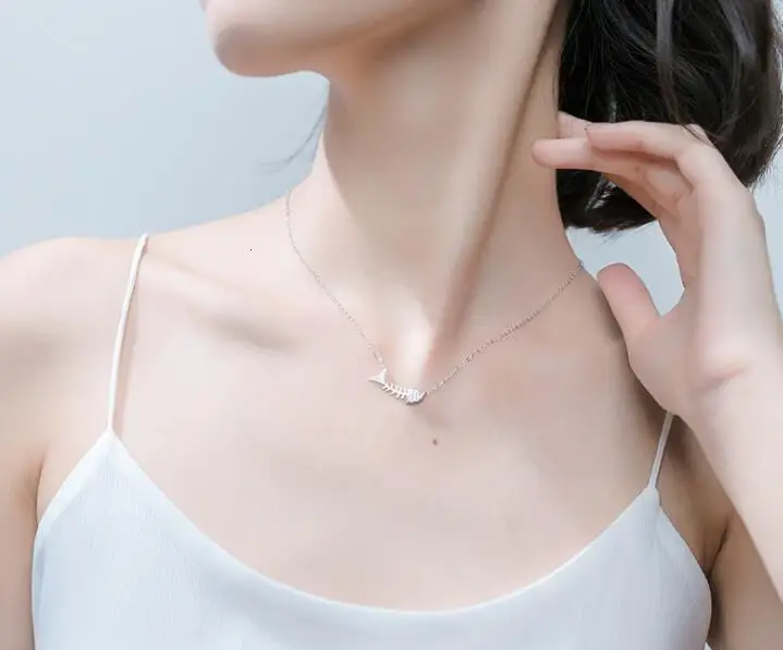 Authentic 1pc 100%REAL. 925 Sterling Silver FINE Jewelry Sea Animal Fishbone white zirconia aaa+ Necklace pendant GTLx1713