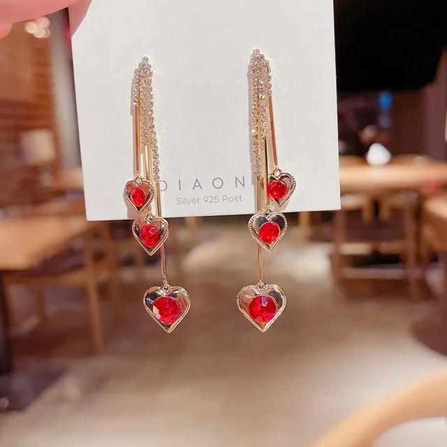 2020 New Arrival Dominated fashion long metal earrings Korean joker sweet lovely heart elegant Women earrings 2