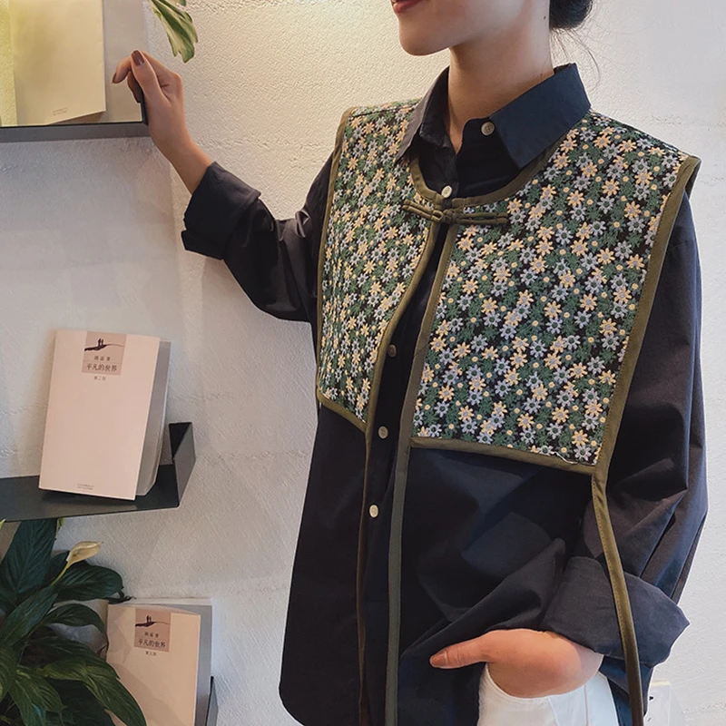 Ladies Floral Detachable Collar - Image 4