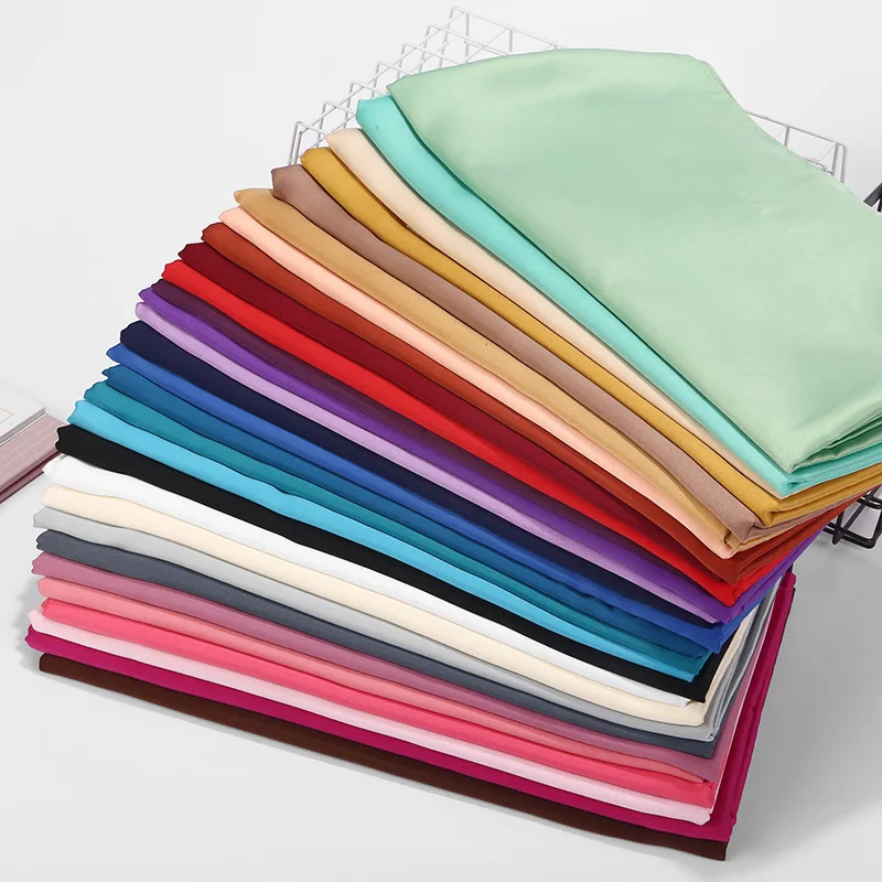 10073398946_1903918631