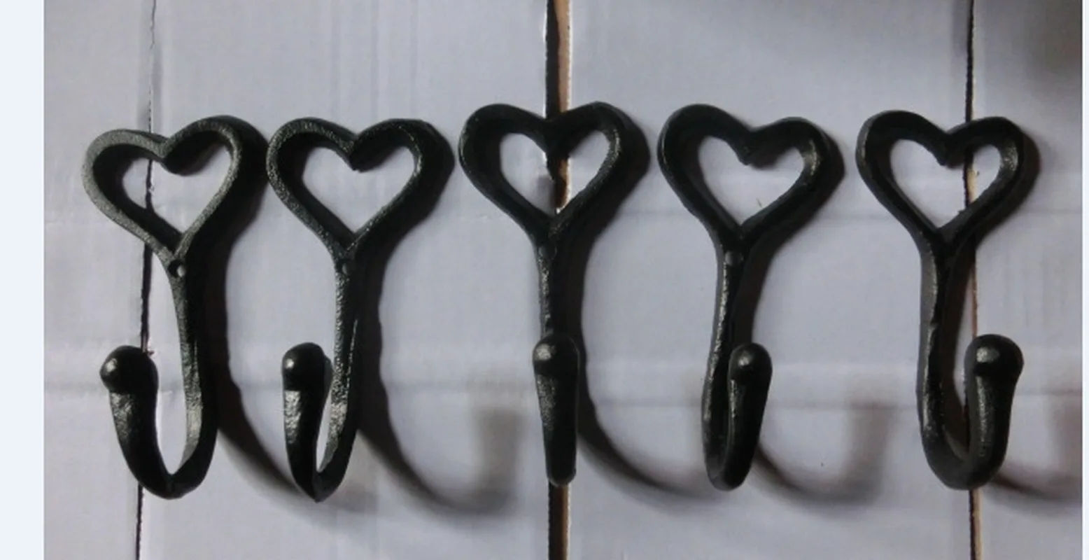 5pcs Vintage Iron Heart Shape Decorative Door Hook Wall Mounted Hooks