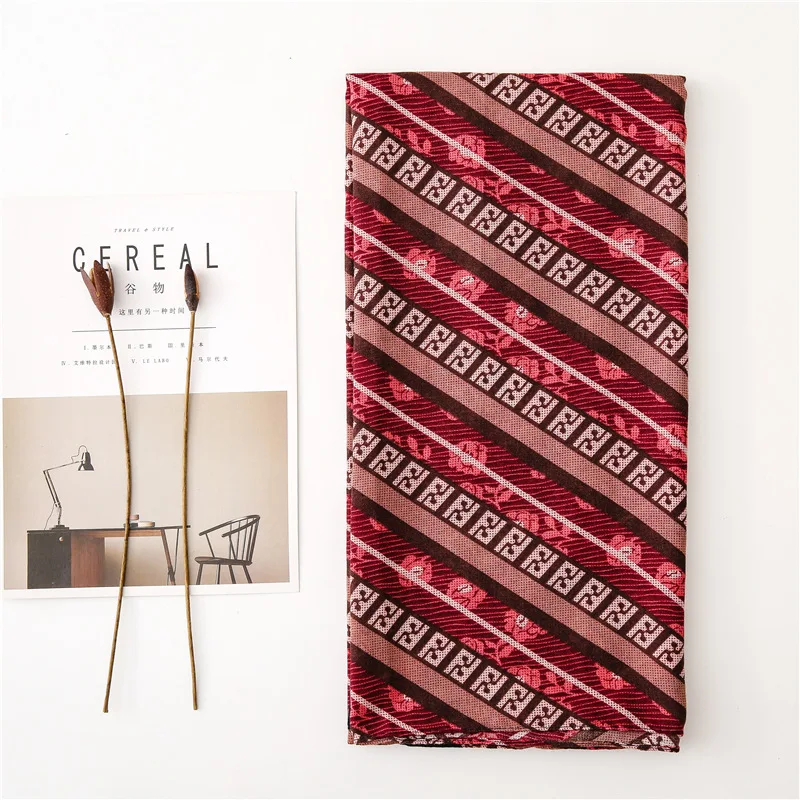 

2020 Autumn and Winter Hot Fashion Fashion Women's Shawl Korean-Style Striped Printed Letter All-match Warming Scarf Scarf