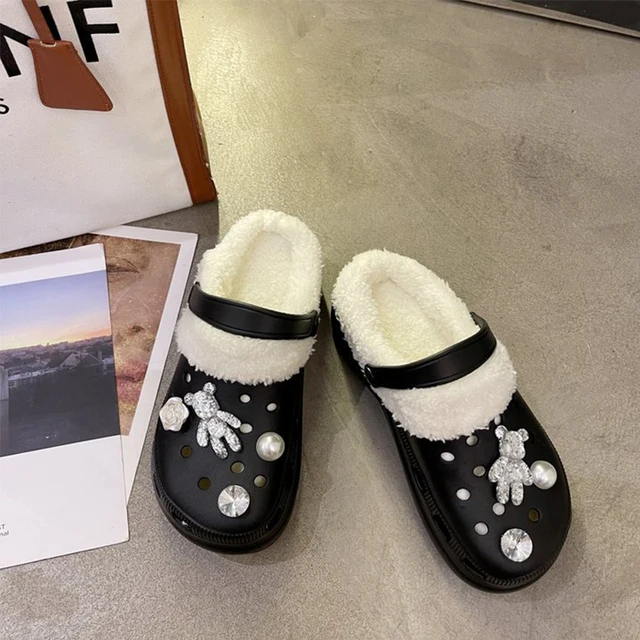 2021winter Ladies Slippers Fashion Indoor Plush Shoes Fluffy Fur Velvet Hole  Shoes Casual With Diamond Fashionlady Slippers black