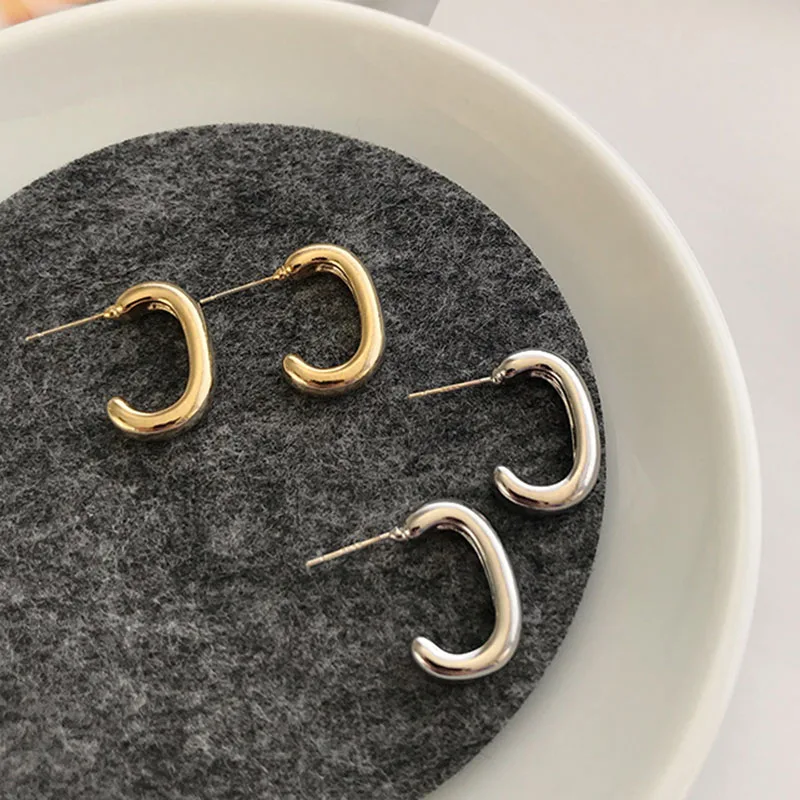 Корейский Серебряный Золотой полукруглый трубчатый геометрический букв C маленькие серьги-гвоздики для женщин аксессуары модные ювелирные изделия