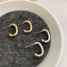 Корейский Серебряный Золотой полукруглый трубчатый геометрический букв C маленькие серьги-гвоздики для женщин аксессуары модные ювелирные изделия
