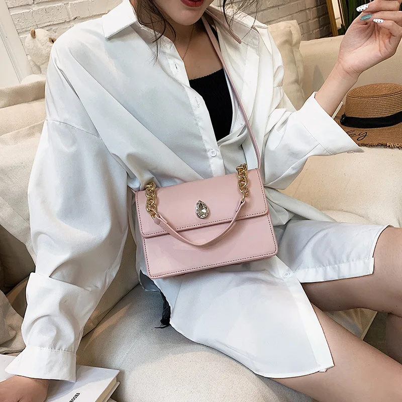 

On the new small bag woman 2019new Chaohan version lap slant bag fashion single shoulder bag simple foreign air small square