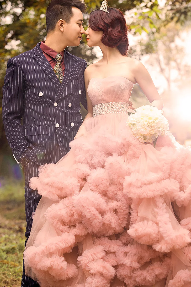 Рисунок 3 - Женское свадебное платье с блестками