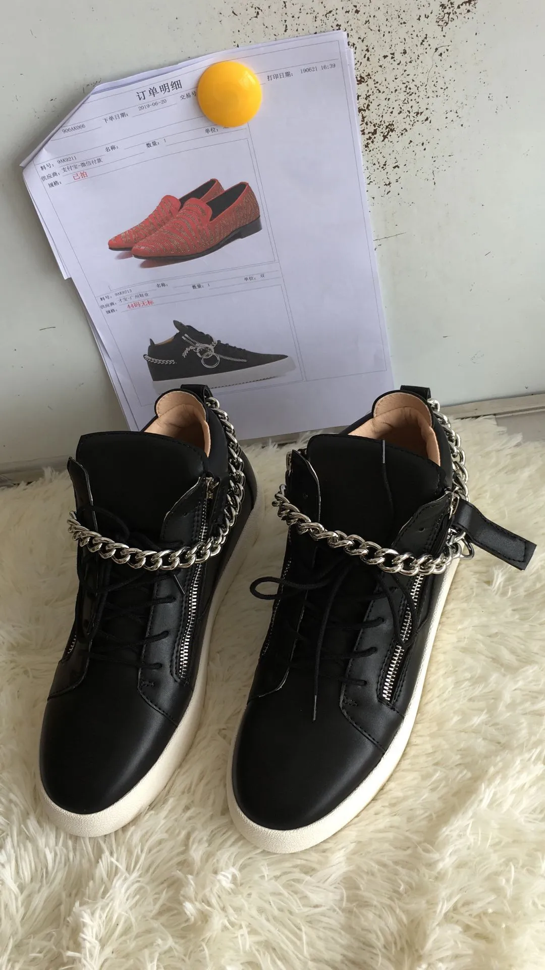 Роскошные Дизайнерские мужские кроссовки на молнии со шнуровкой и металлической цепочкой; мужские туфли на плоской подошве в повседневном стиле; Цвет черный, белый; Chaussures мужской