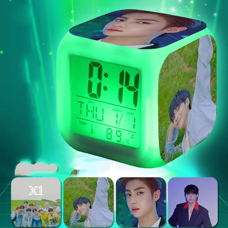 KPOP производство 101x1 квантовый прыжок 7 цветов декомпрессионный будильник Летающая вспышка стоящий светодиодный светильник ким Йохан сон Хён Цзюнь - Цвет: 7