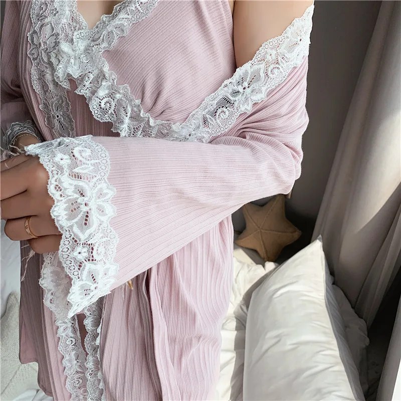 352FF371-2F42-4AF3-B568-F69DEF