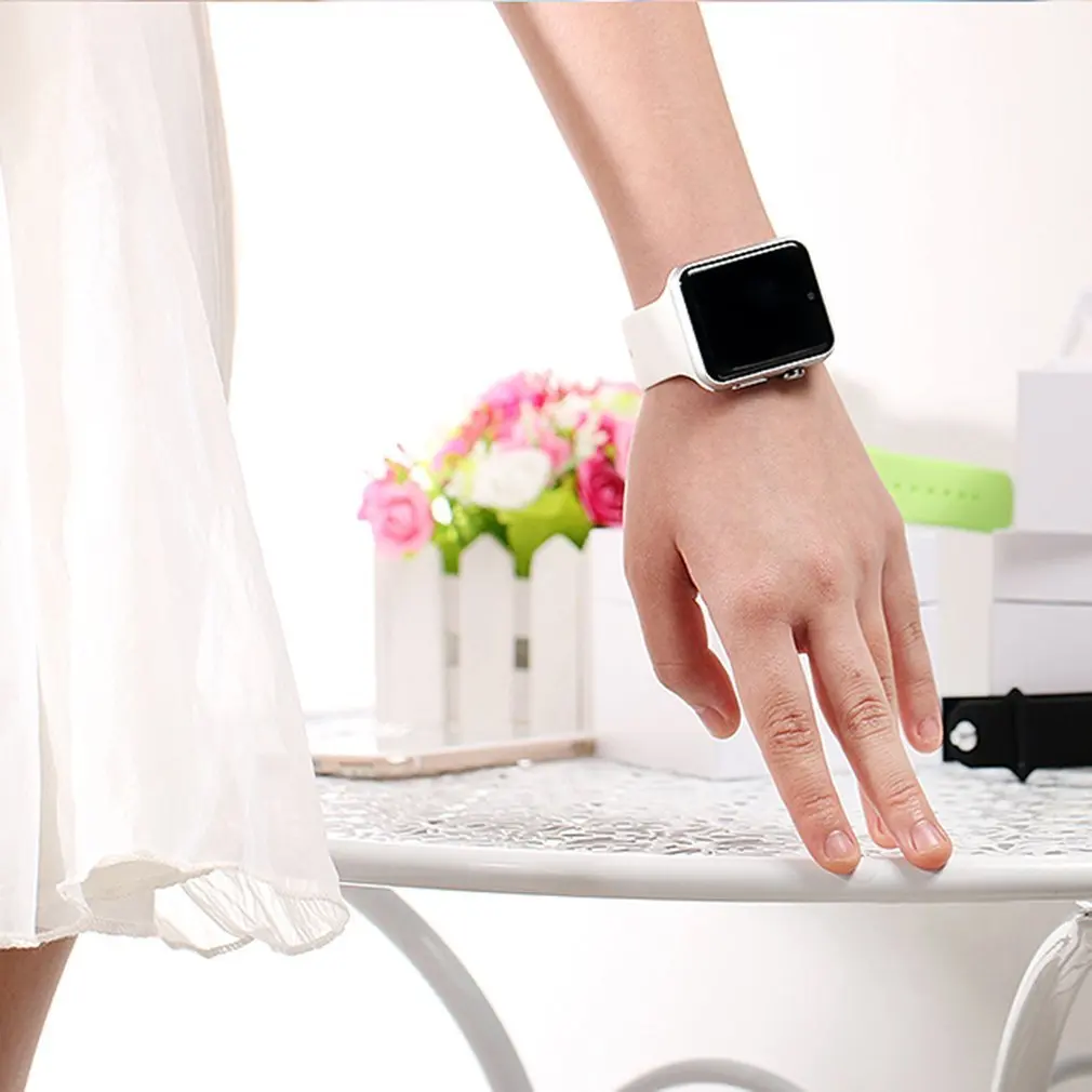 

LF07 Smart Watch 1.54 Inch Screen Support SIM Card Camera Remote Smart Watch For Android Phones