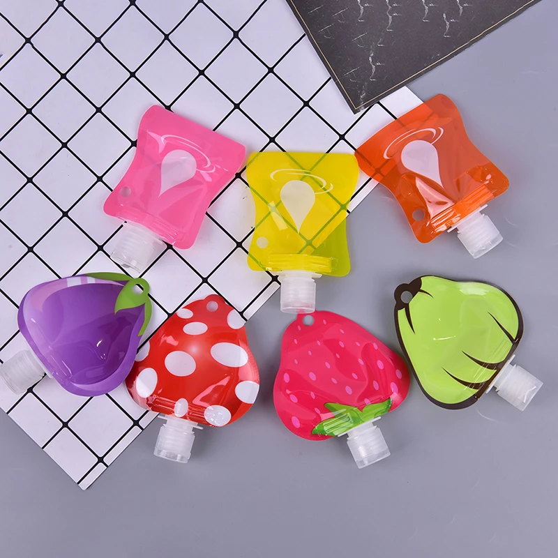 Travel Folding Dispensing Bag Portable Cosmetic Shampoo Lotion Container Tube Squeeze Bag Silicone Travel Bottles Accessorie