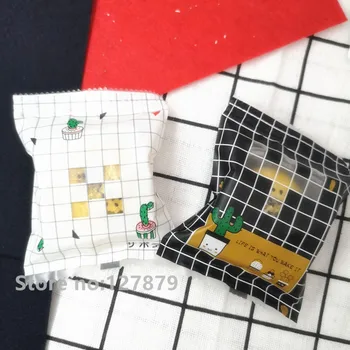 

50pcs Christmas Gift Bags Plastic Cellophane Black white plaid Candy Cookie Gift Bag Pouch for Birthday Baking Packaging Bags