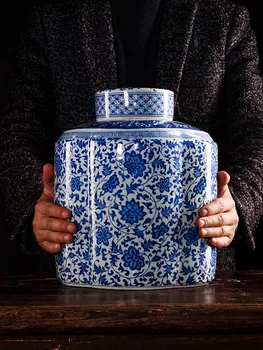 

Flower Pattern Ceramic Vase Round Jars Classical Blue and White Porcelain Tea Caddy Vintage Home Decor Storage Jar with Cover
