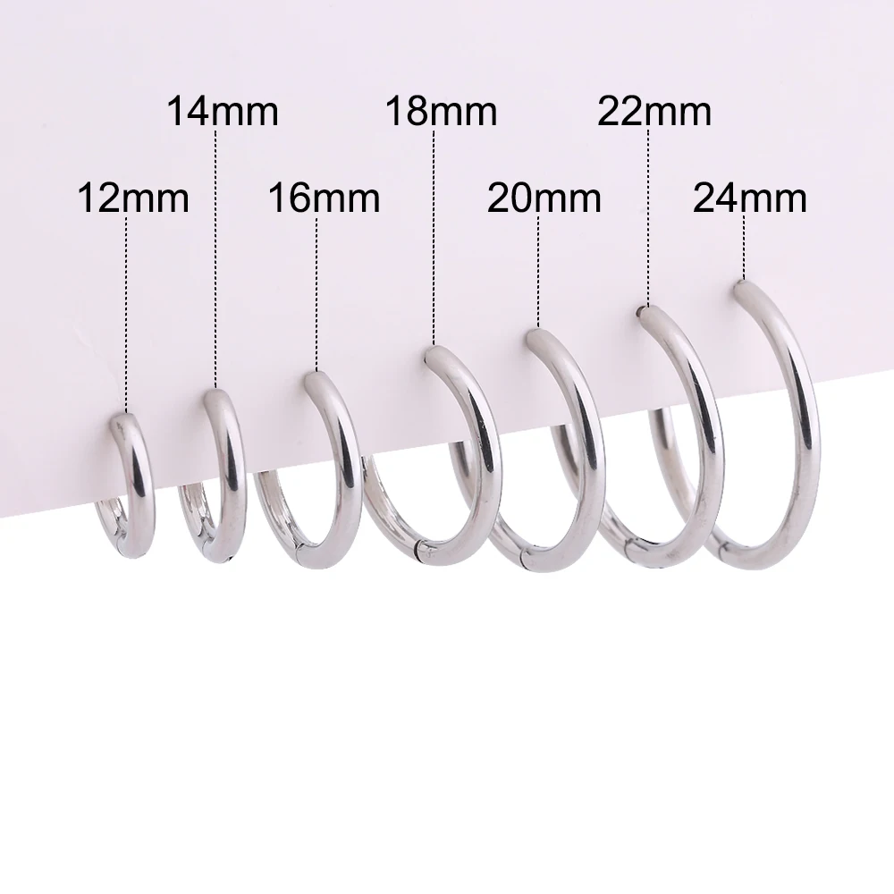 1 paio di monete piccola moneta hoop orecchini orecchini a disco orecchini orecchini donna orecchini chirurgici in acciaio cerchi pendente semplice argento - Italia 1 paio di monete piccola moneta hoop orecchini orecchini a disco orecchini orecchini donna orecchini chirurgici in acciaio cerchi pendente semplice argento - Italia