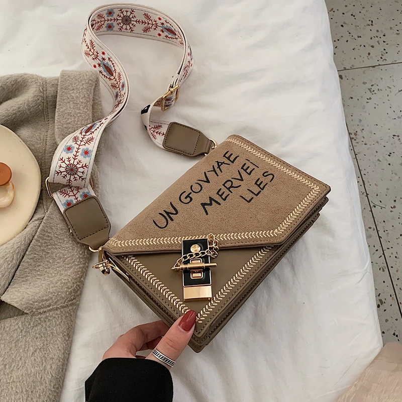 

Casual Women Bag Solid Color Fashion Scrub Covered Broadband Shoulder Messenger Small Square Flap Bag Louis Brand Channels