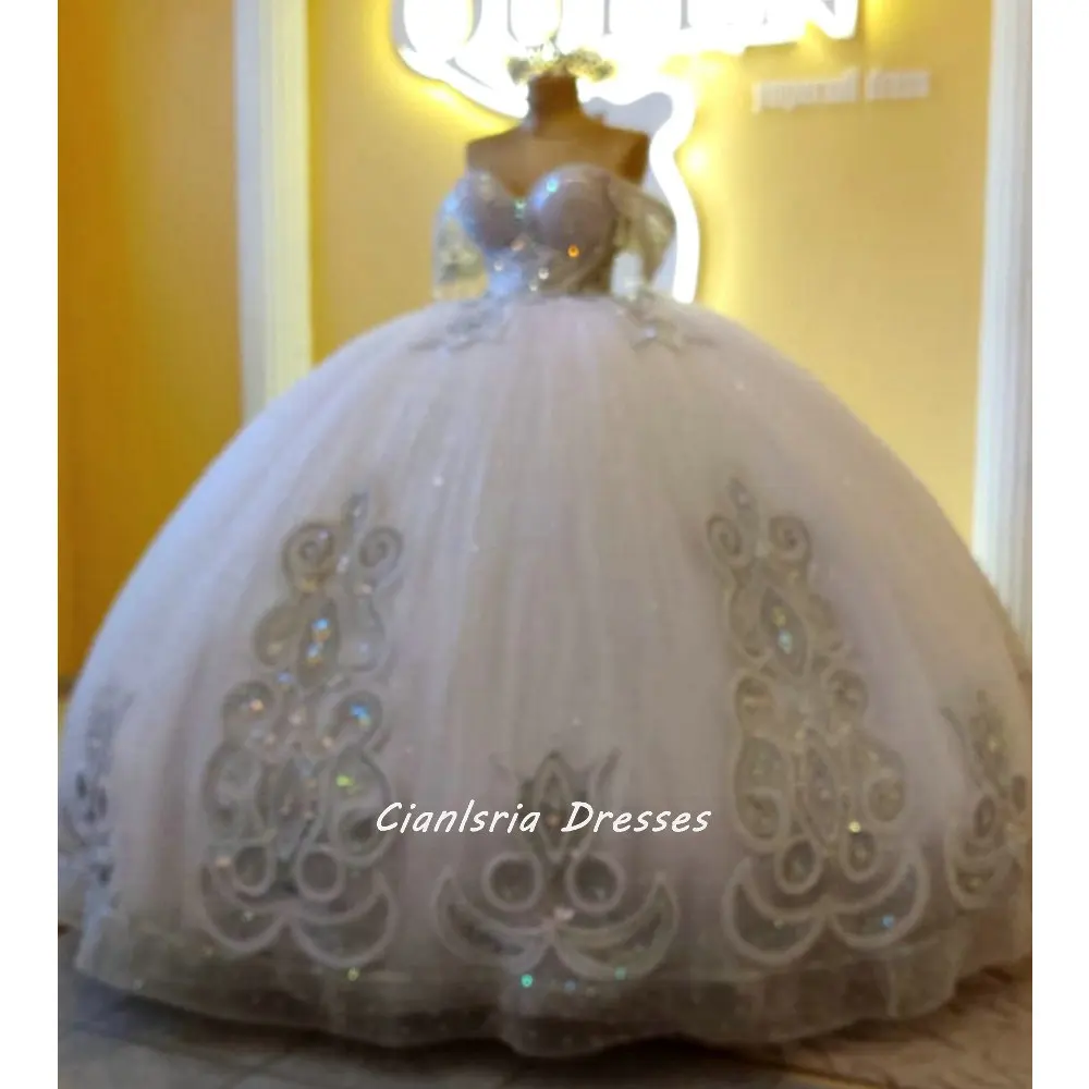 Robe de Quinceanera à perles blanches avec appliques à paillettes, robes de RhIcidal, hors de l'initiative, Sweet 16, perles éducatives, 15 ans