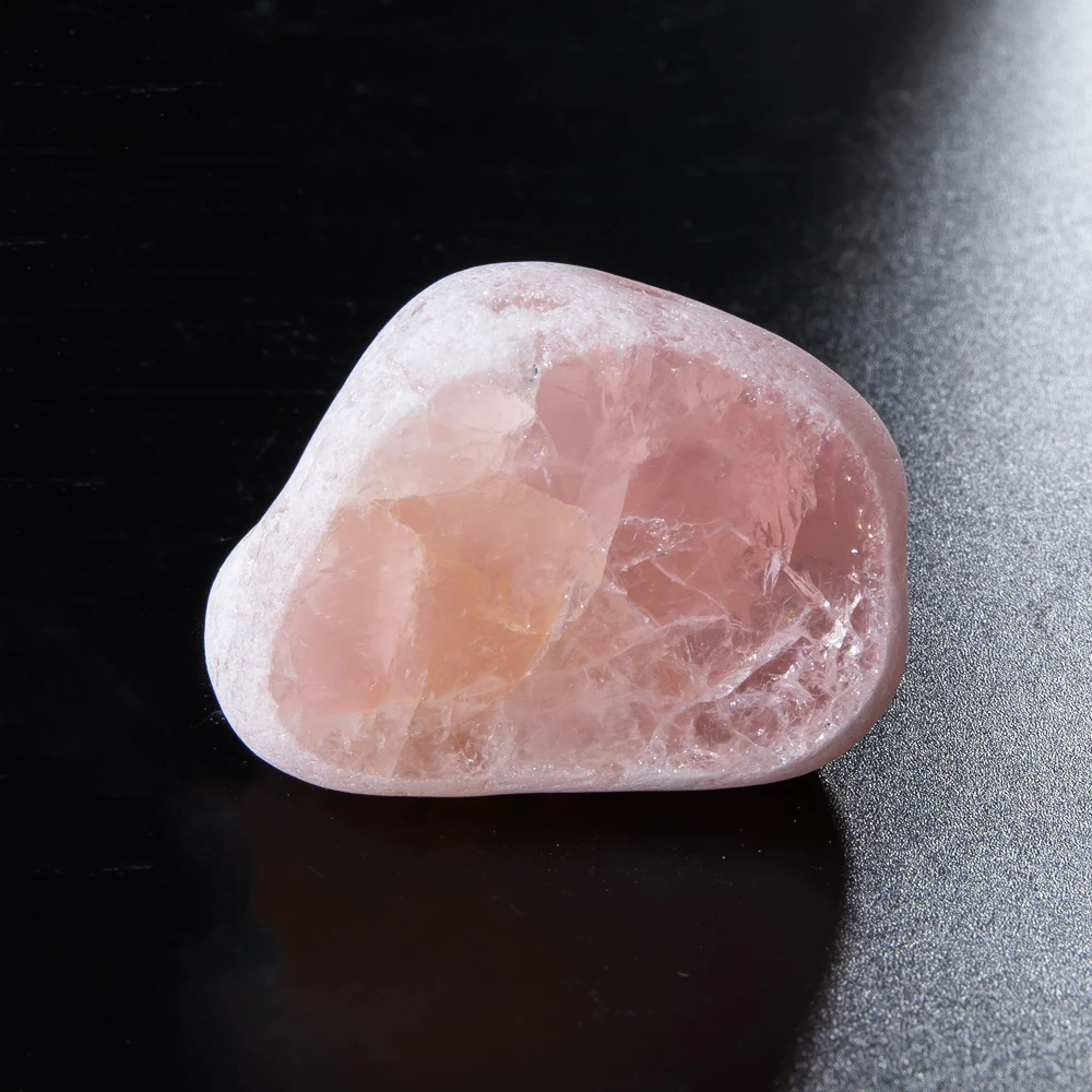 

Natural Pink Quartz Crystal Irregular Stone Rock Mineral Specimen Point Healing stones Decoration Modern Stones Home Decor