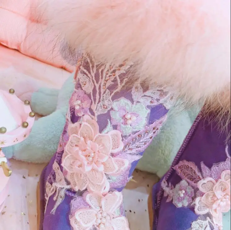 Женская обувь; женские ботинки; зимние сапоги; коллекция года; Новинка; зимние сапоги ручной работы с вышитыми цветами; Милые фиолетовые сапоги на плоской подошве; Scorpion Hair; X98